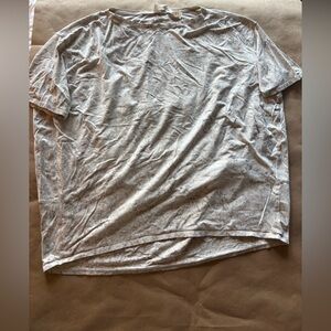 Lululemon women's top, grey/white